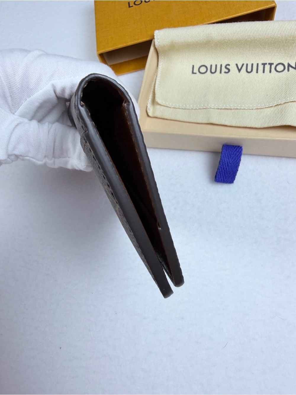 Like New Louis Vuitton Monogram Pocket Organizer Wallet Card Holder w/ Microchip - Picture 4 of 12